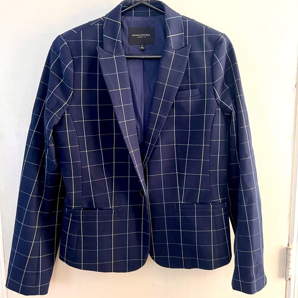 Banana Republic Jackets & Blazers - Navy plaid blazer sz4 Banana Republic